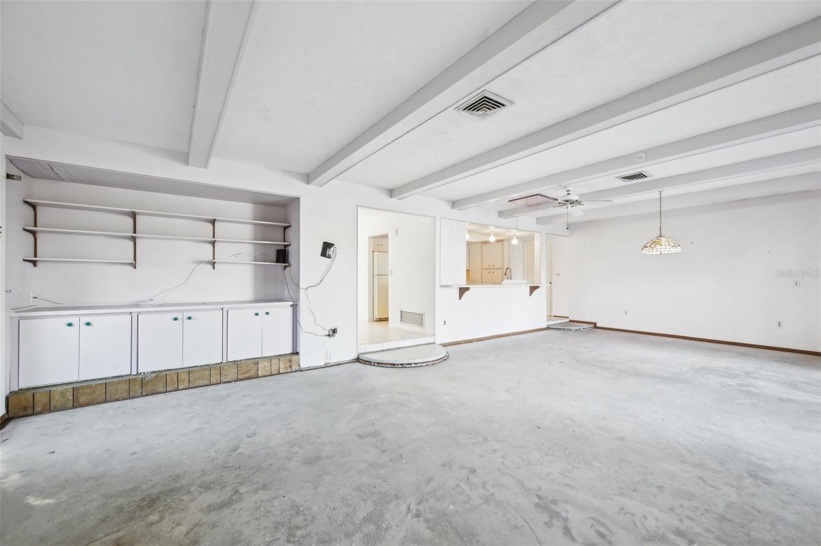4119 ROYAL PALM DR