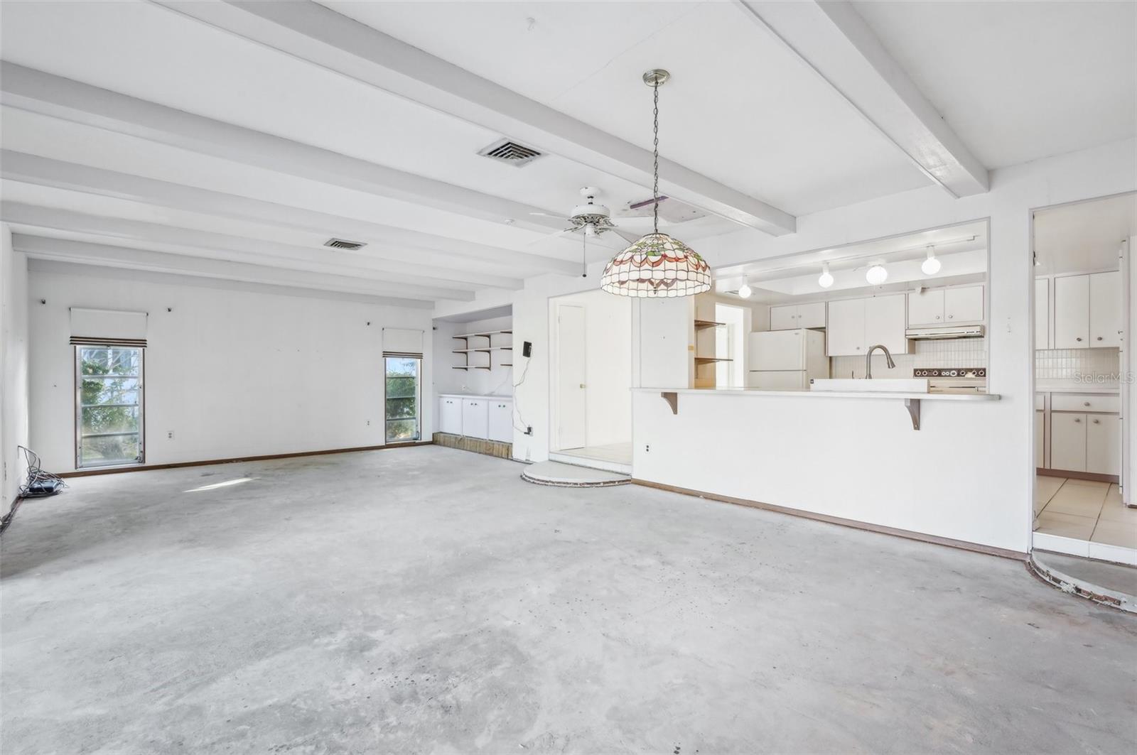 4119 ROYAL PALM DR