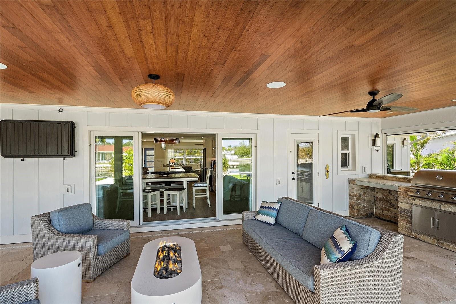 504 BAYVIEW DR