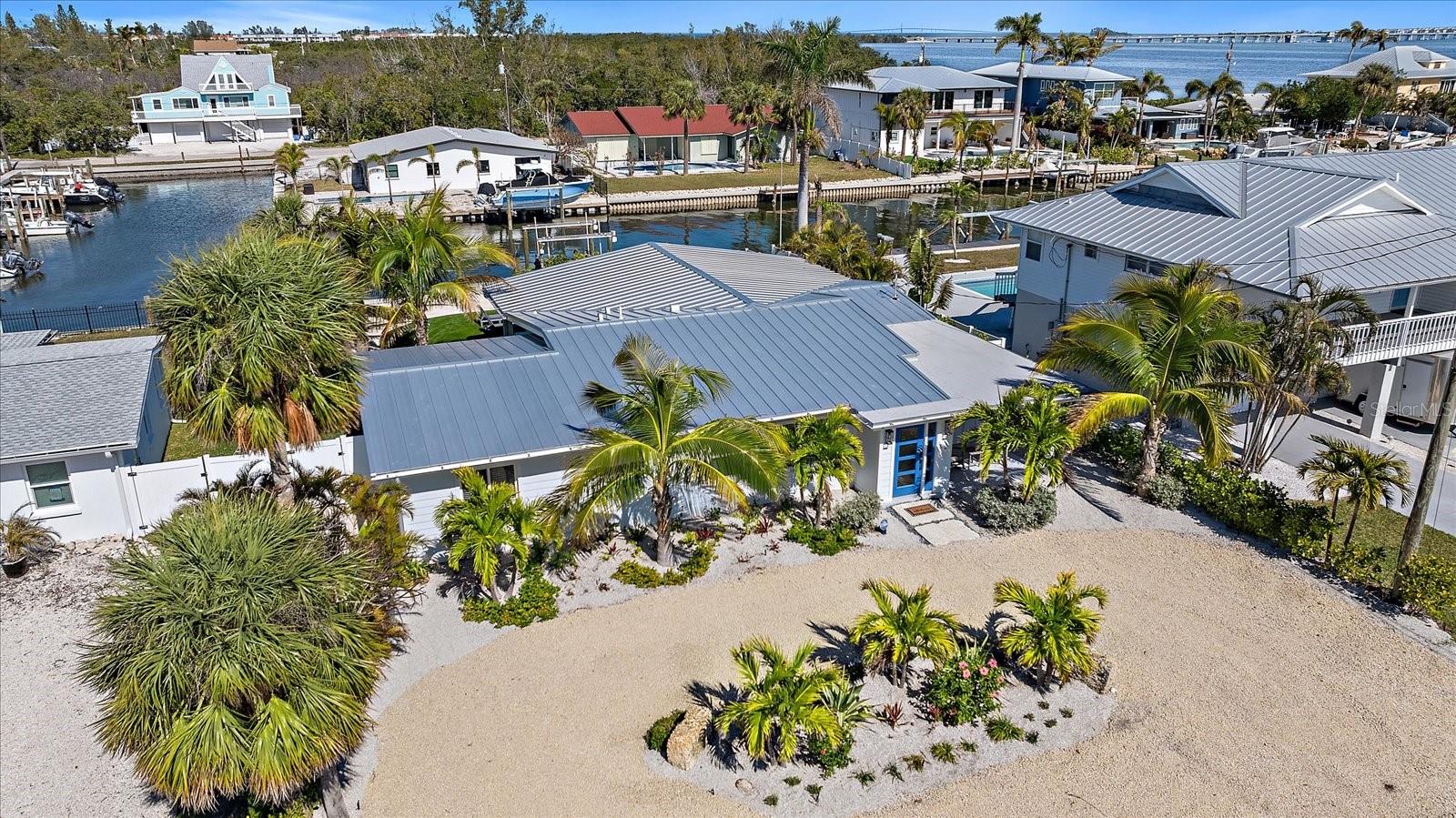504 BAYVIEW DR