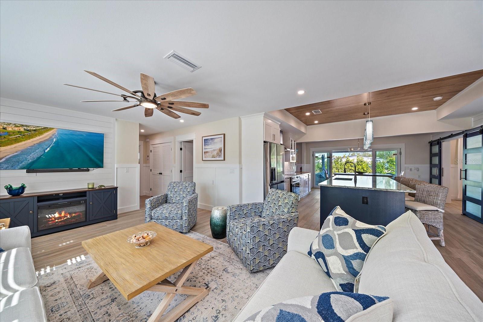504 BAYVIEW DR