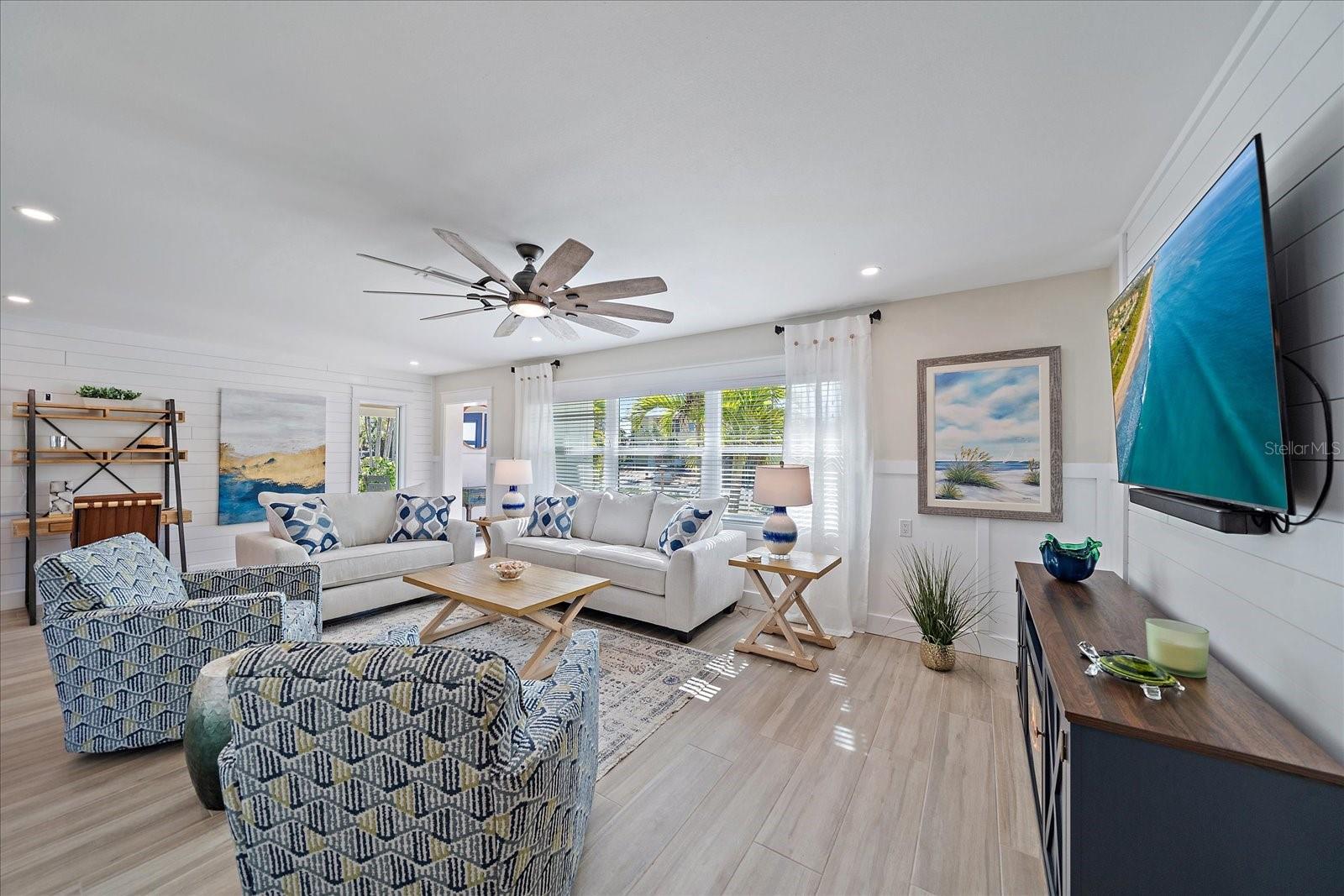 504 BAYVIEW DR