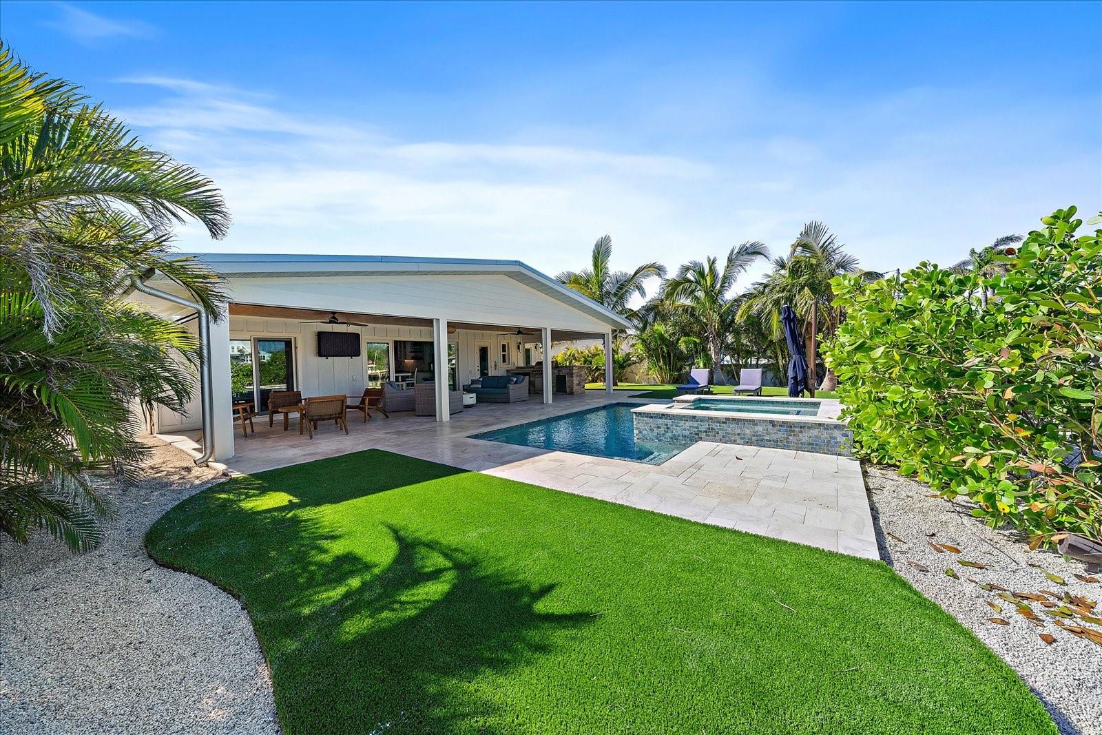 504 BAYVIEW DR