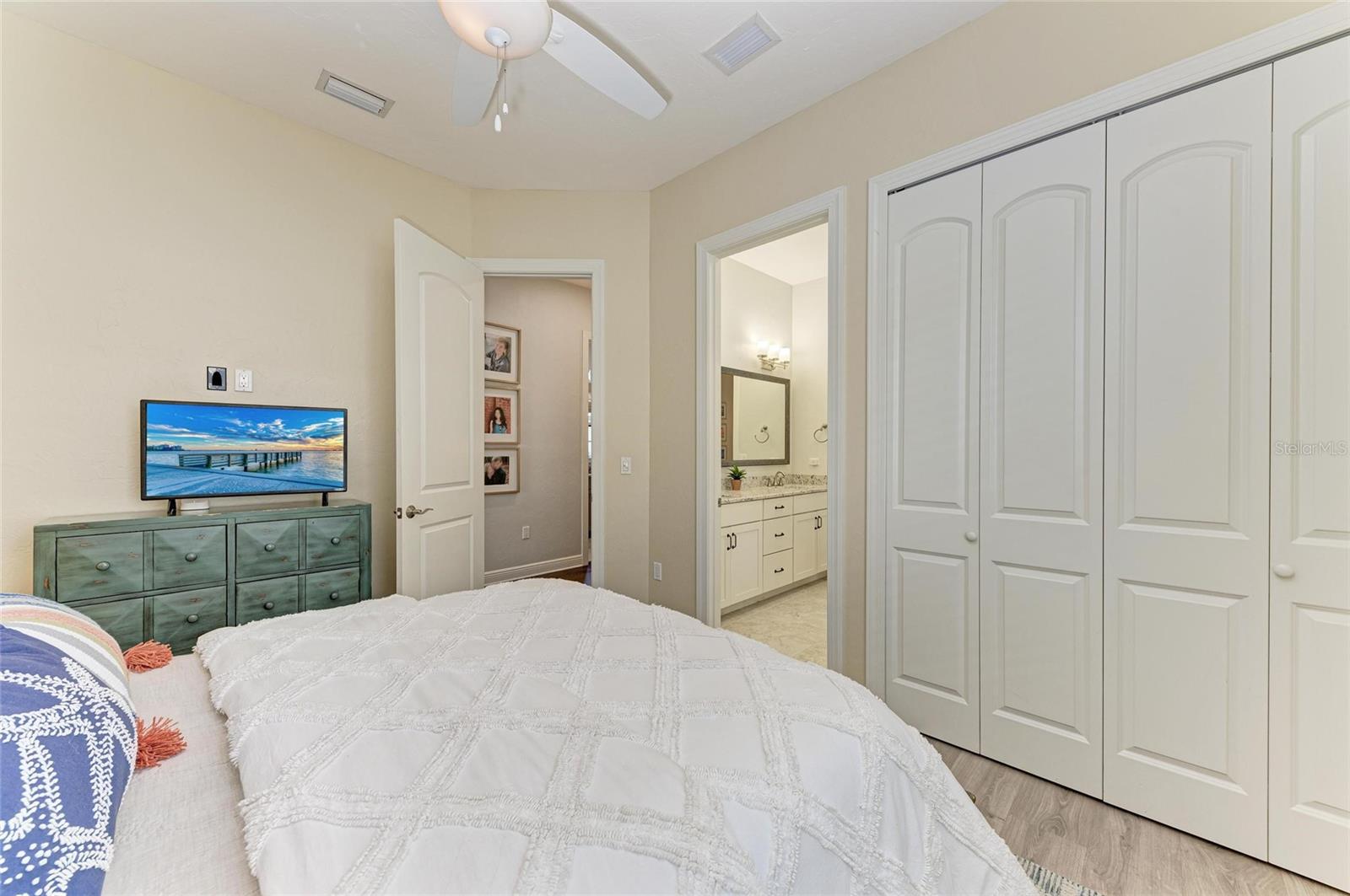 5238 TITLE ROW DR