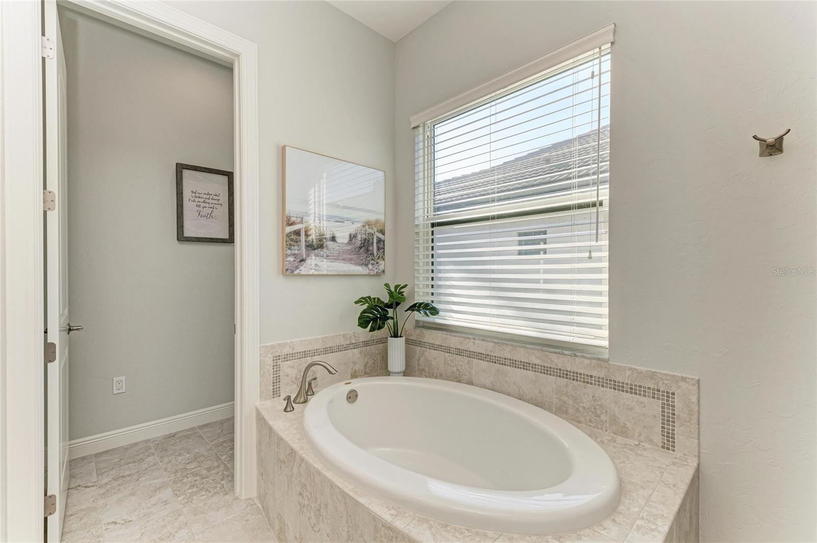 5238 TITLE ROW DR