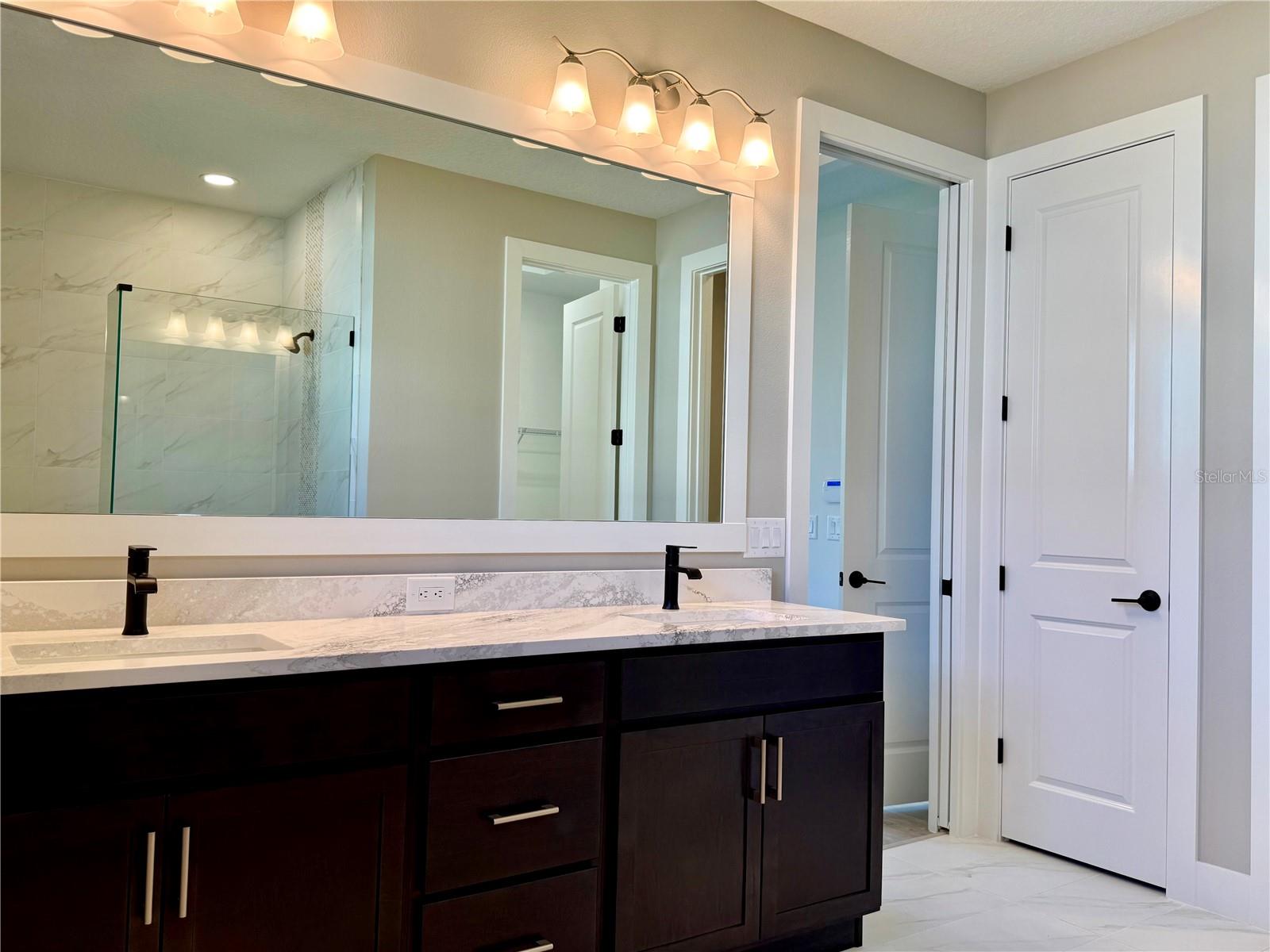 1047 WATERLINE COURT