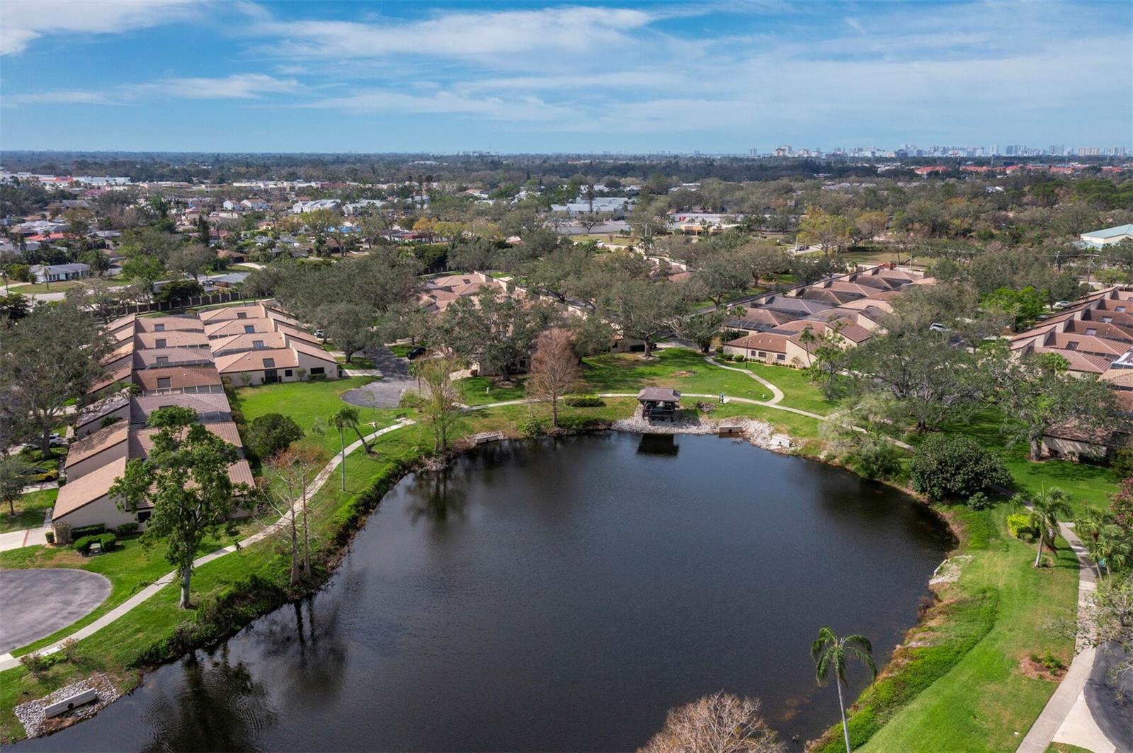 3729 GLEN OAKS MANOR DR