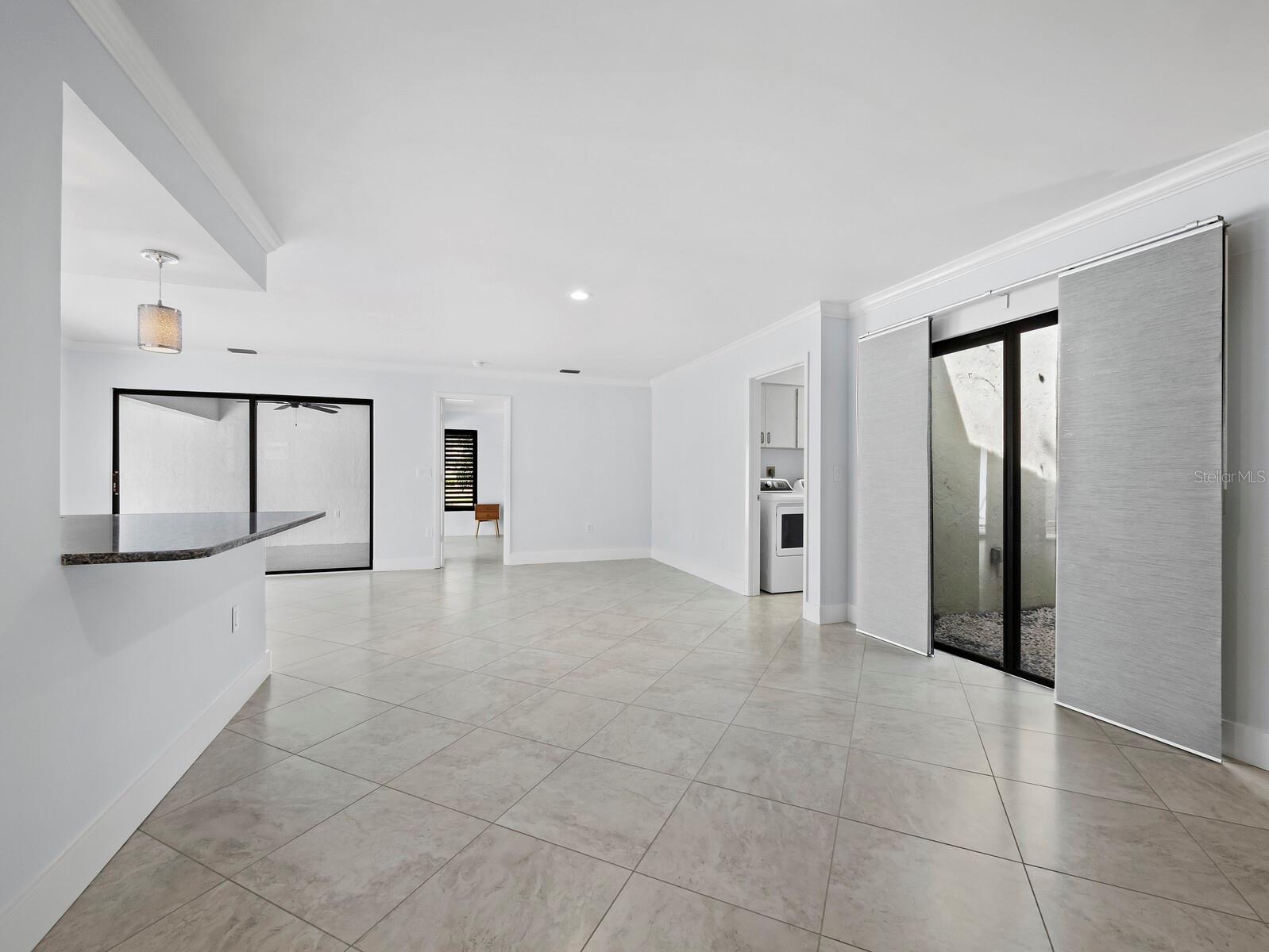 3729 GLEN OAKS MANOR DR