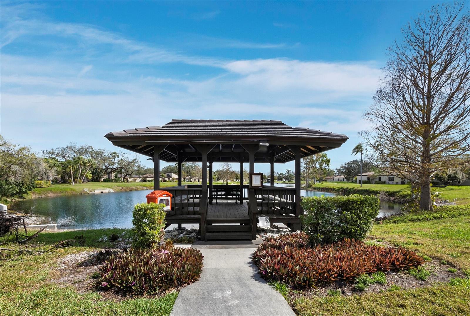 3729 GLEN OAKS MANOR DR