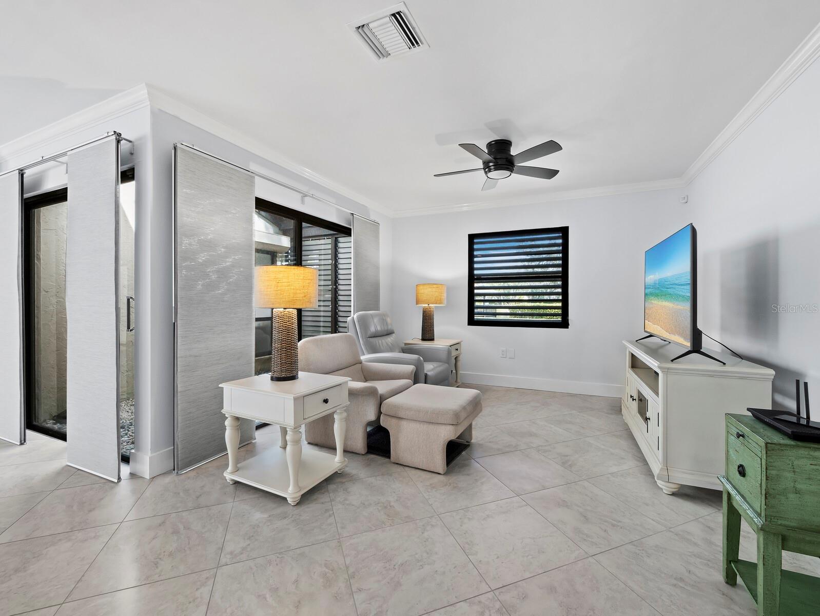 3729 GLEN OAKS MANOR DR