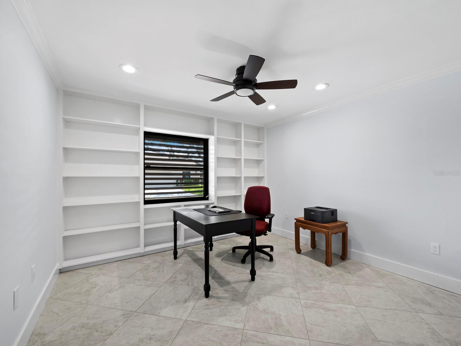 3729 GLEN OAKS MANOR DR
