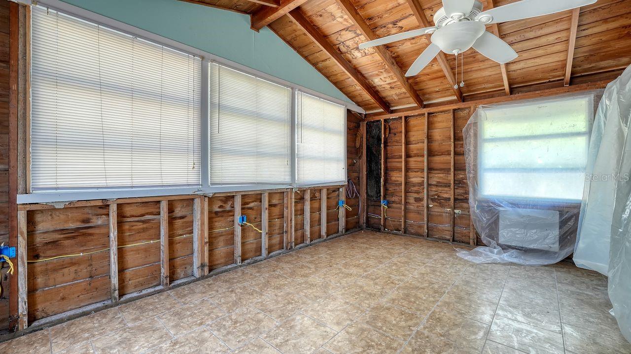 5448 AVENIDA DEL MARE