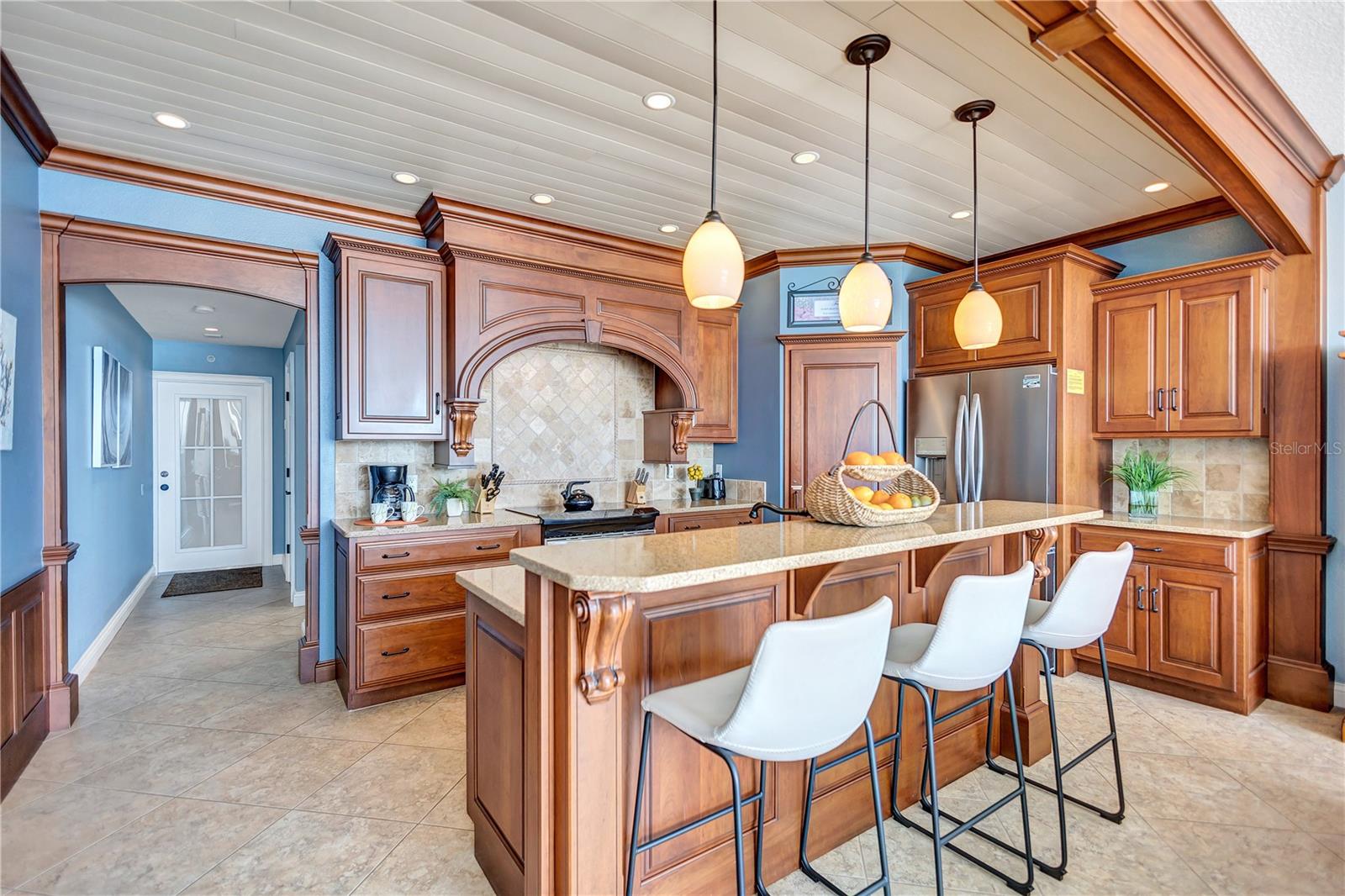 6140 MIDNIGHT PASS RD #103