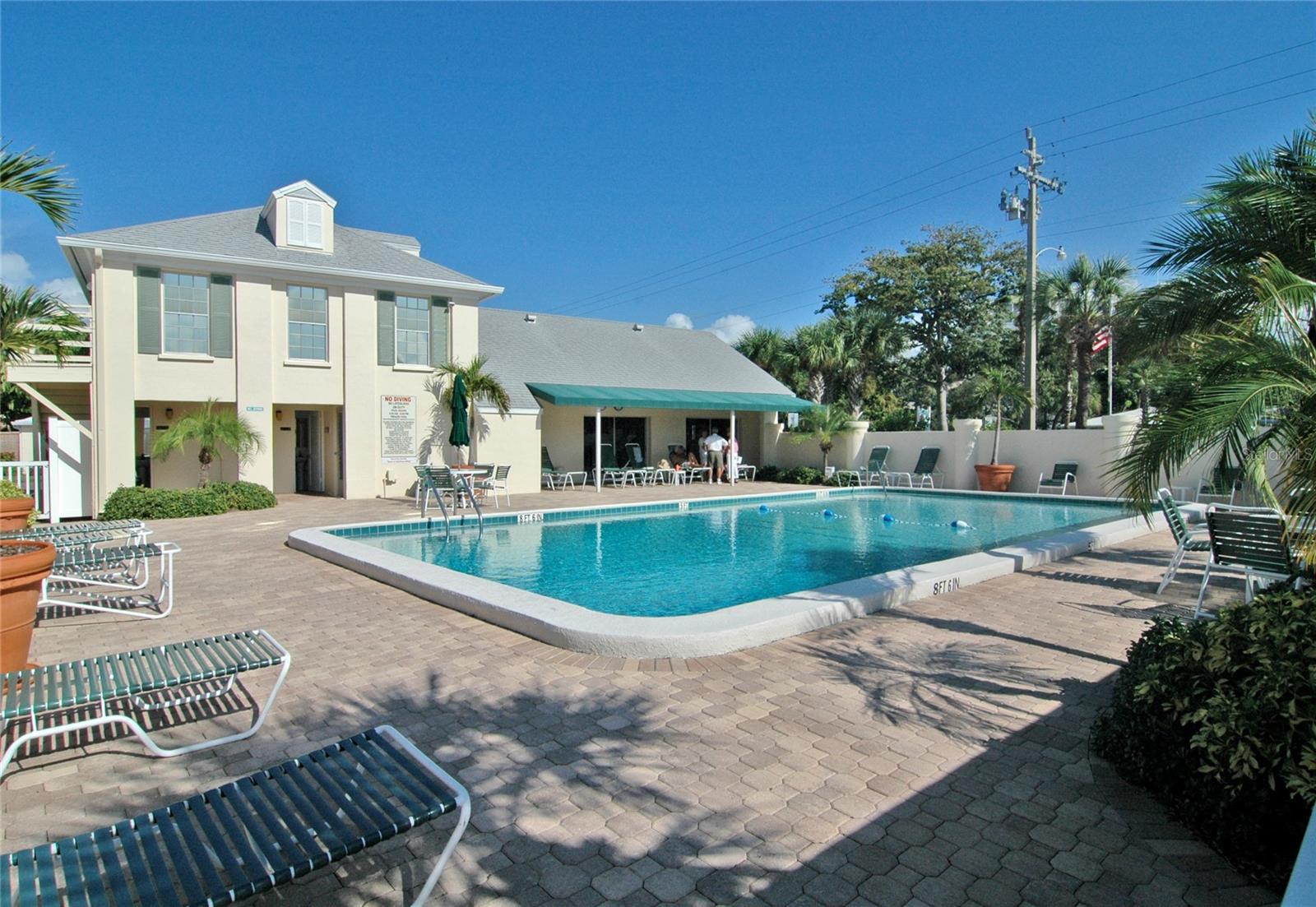 6140 MIDNIGHT PASS RD #103
