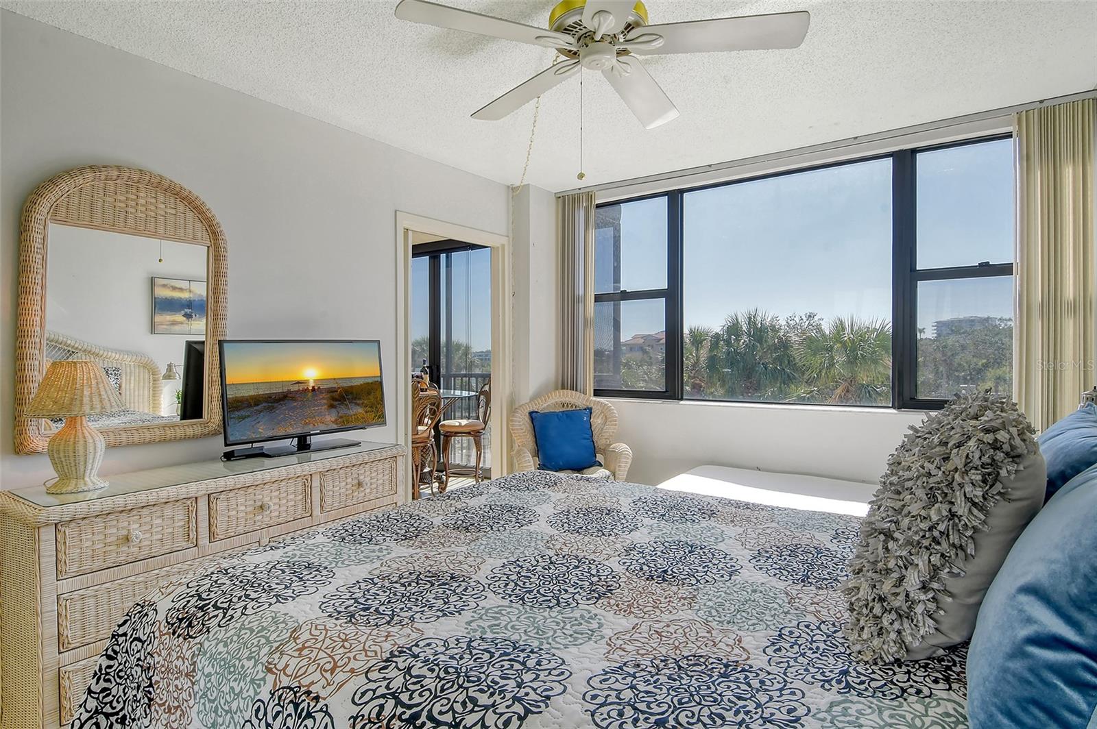 5855 MIDNIGHT PASS RD #303