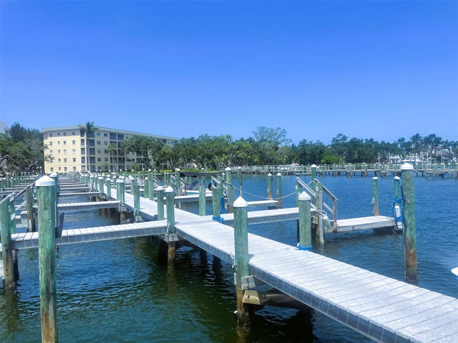 8625 MIDNIGHT PASS RD #305B