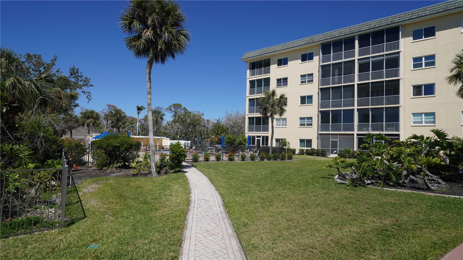 8625 MIDNIGHT PASS RD #305B