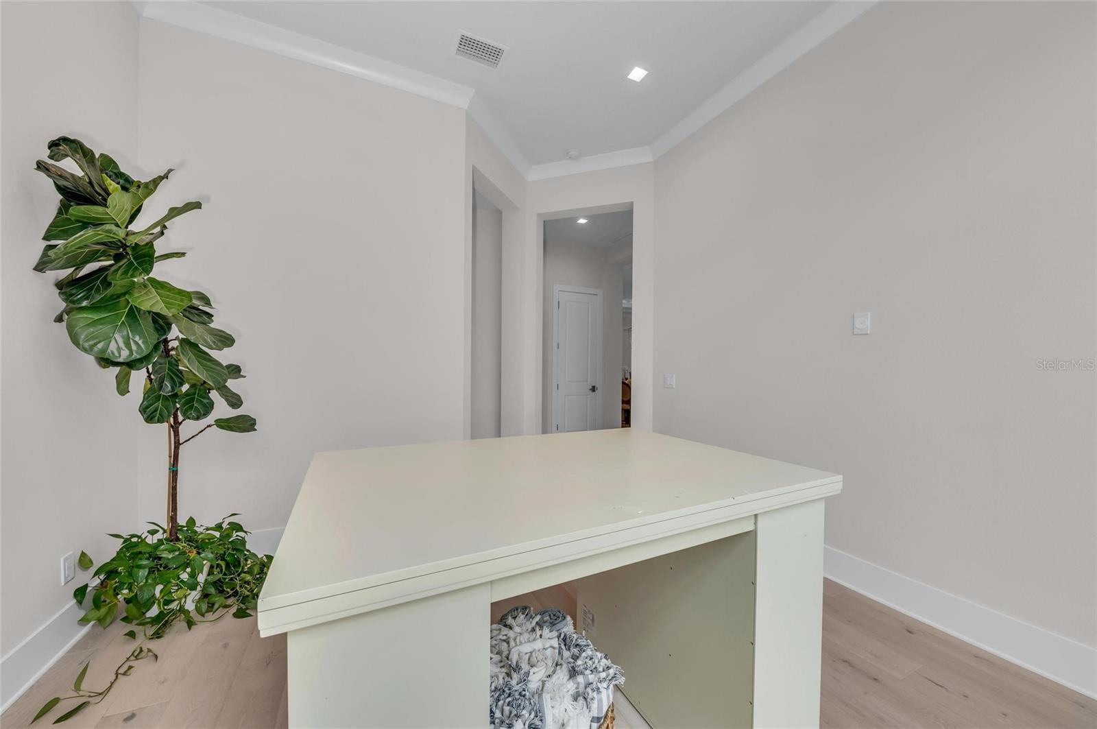 8847 COLONELS CT