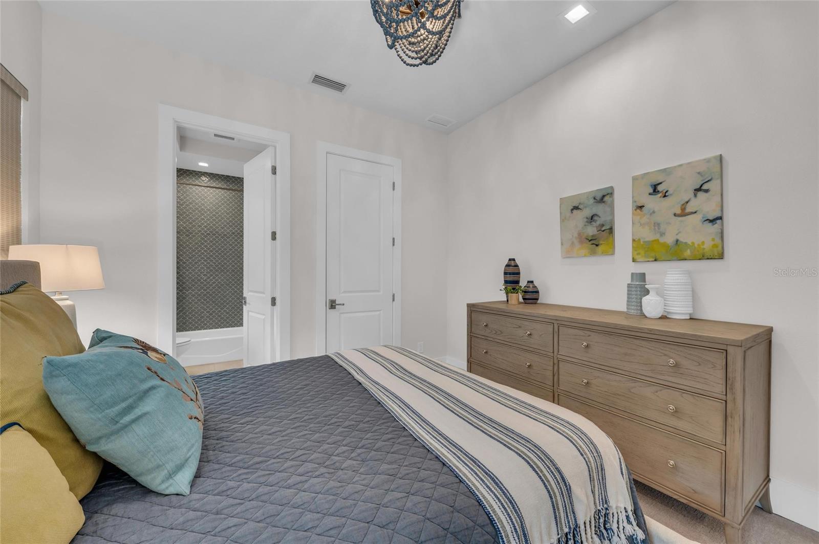 8847 COLONELS CT