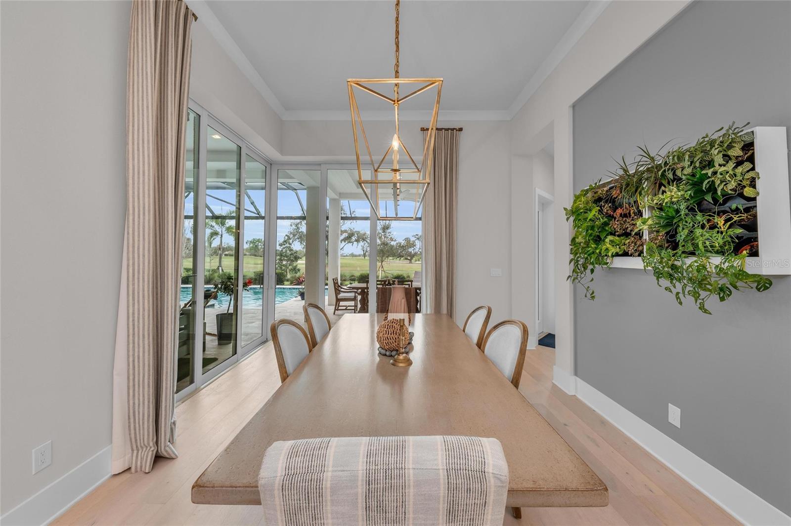 8847 COLONELS CT