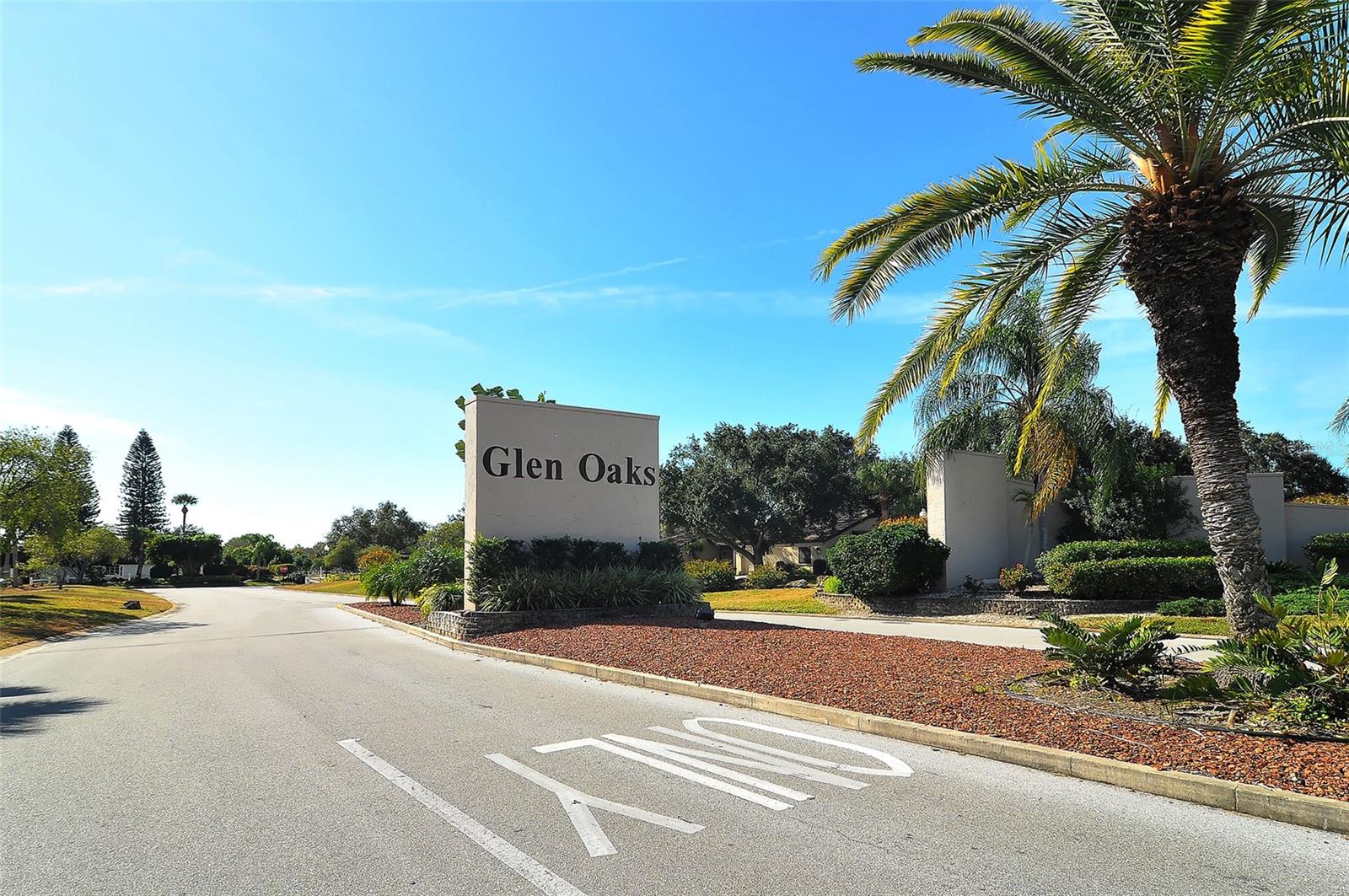 1500 GLEN OAKS DR E #206
