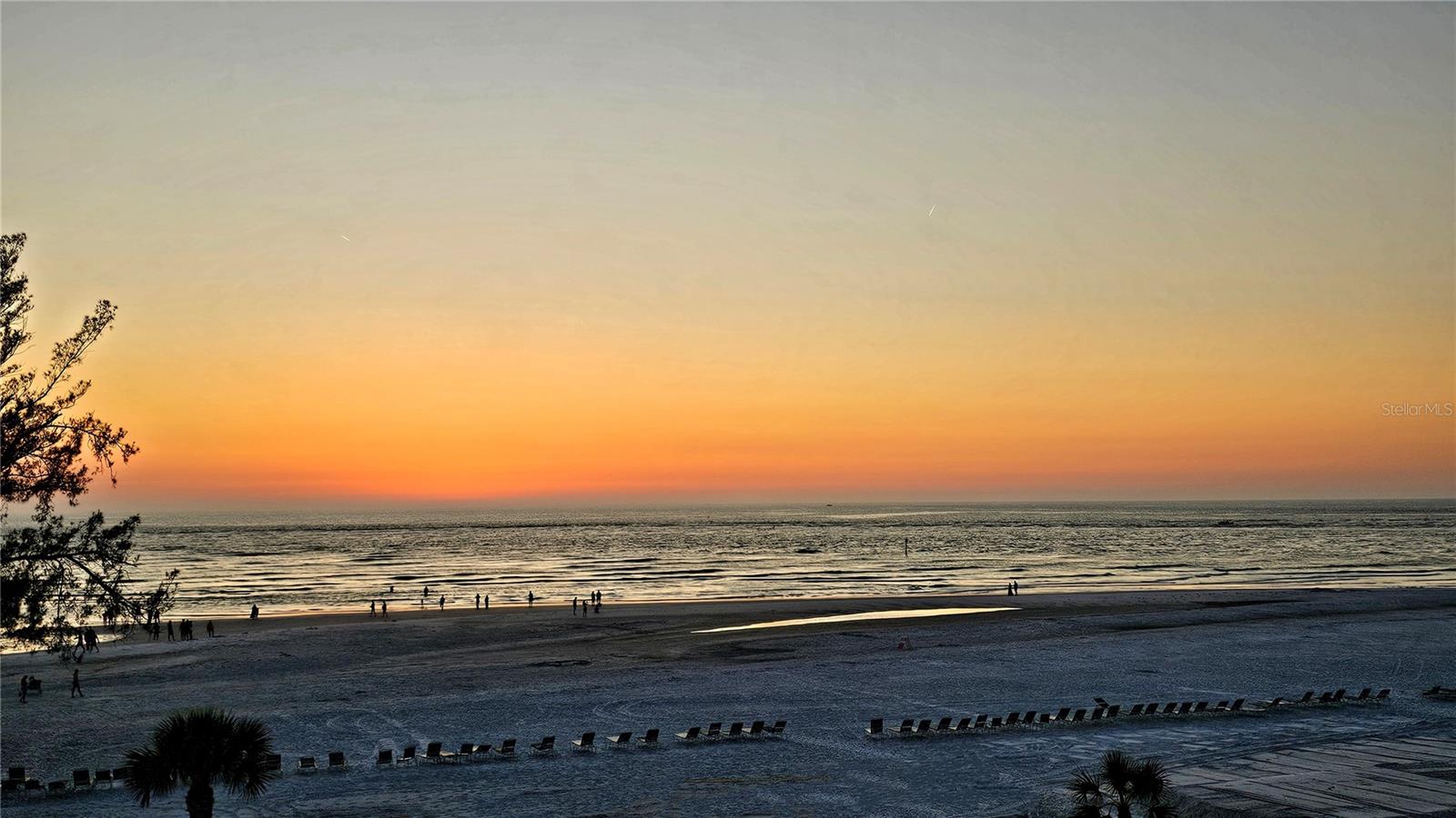 20 WHISPERING SANDS DR #406