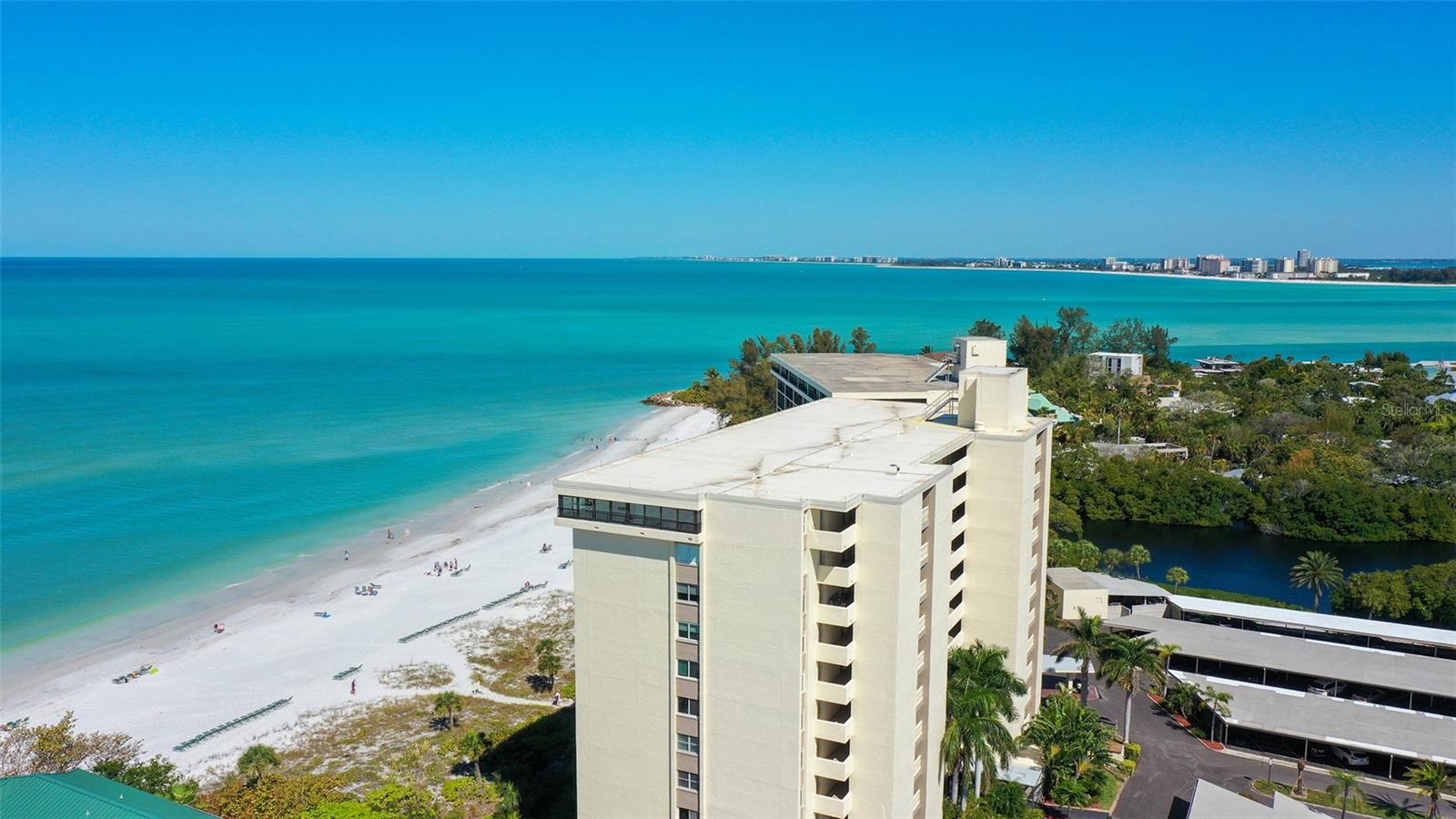 20 WHISPERING SANDS DR #406