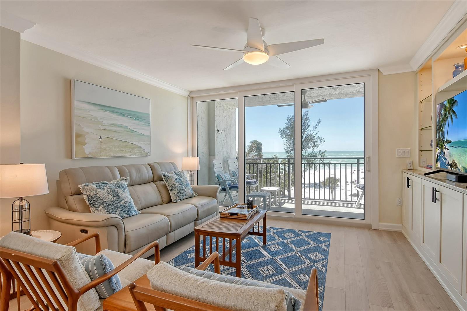 20 WHISPERING SANDS DR #406