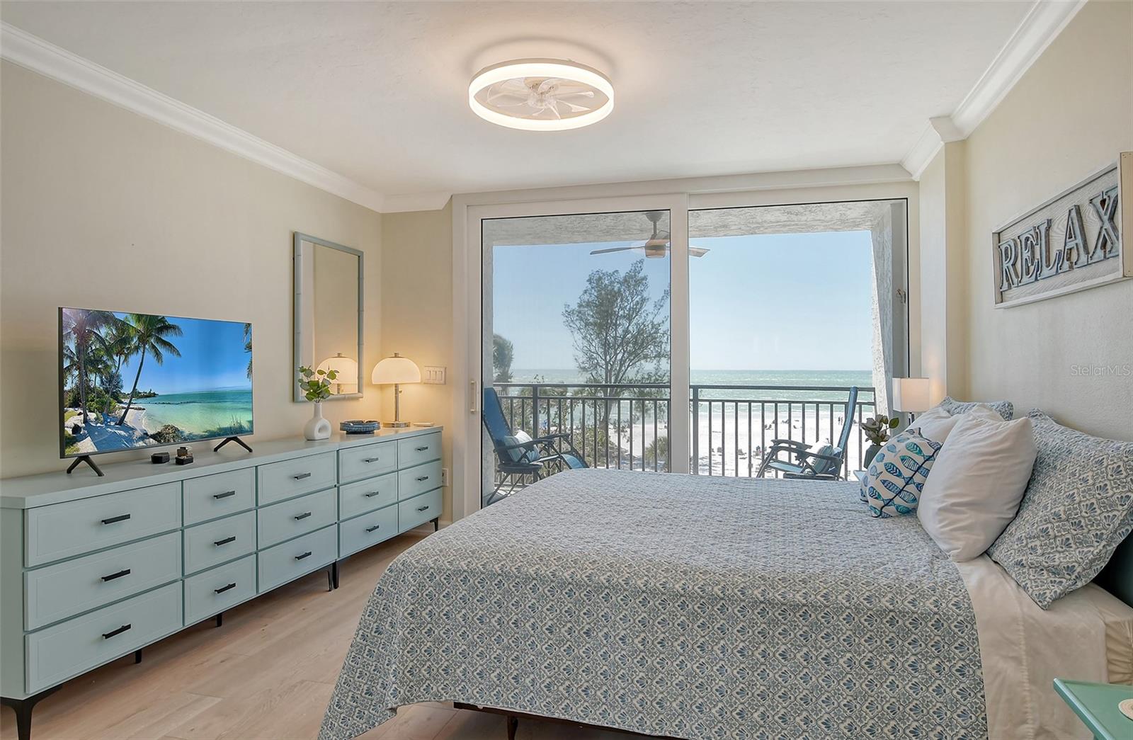 20 WHISPERING SANDS DR #406