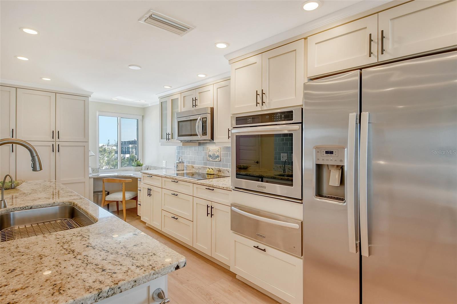 20 WHISPERING SANDS DR #406