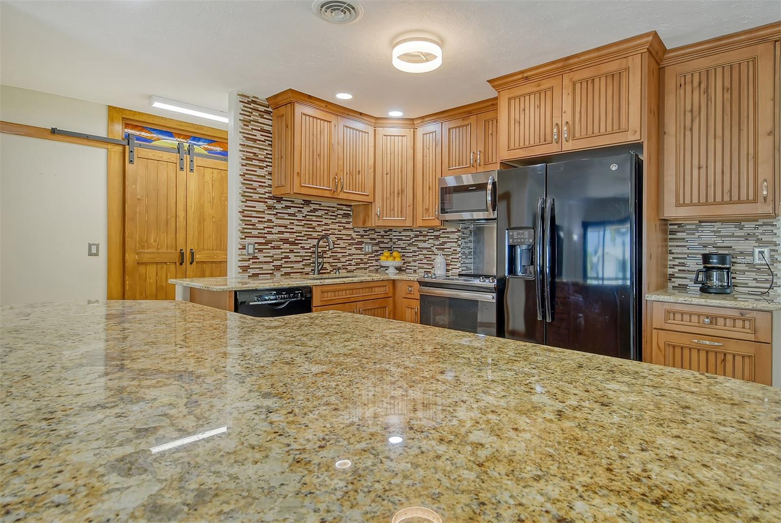 568 SHERIDAN DR