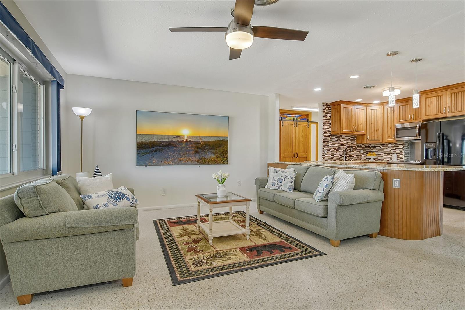 568 SHERIDAN DR