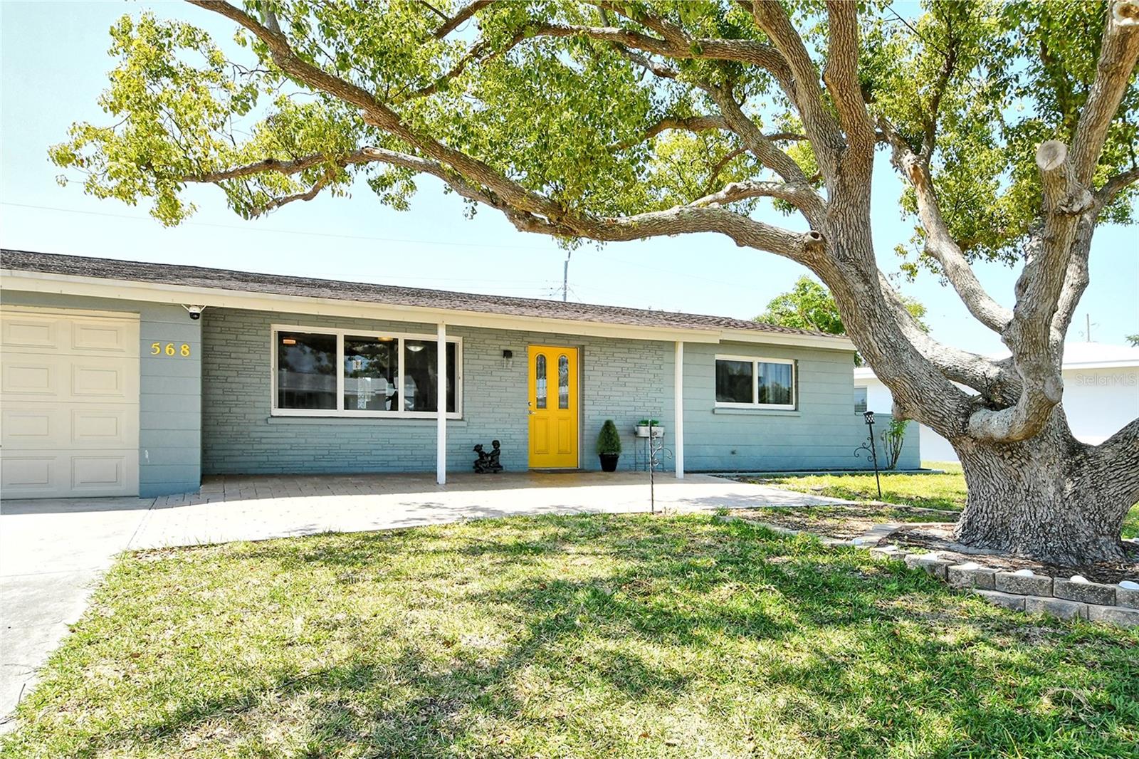 568 SHERIDAN DR
