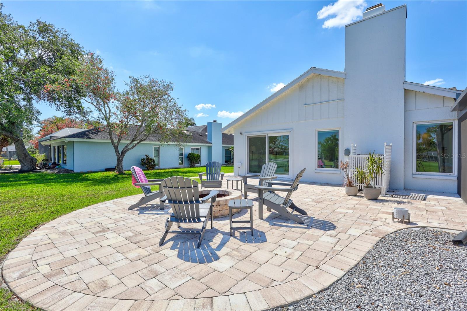 3725 SPYGLASS HILL RD