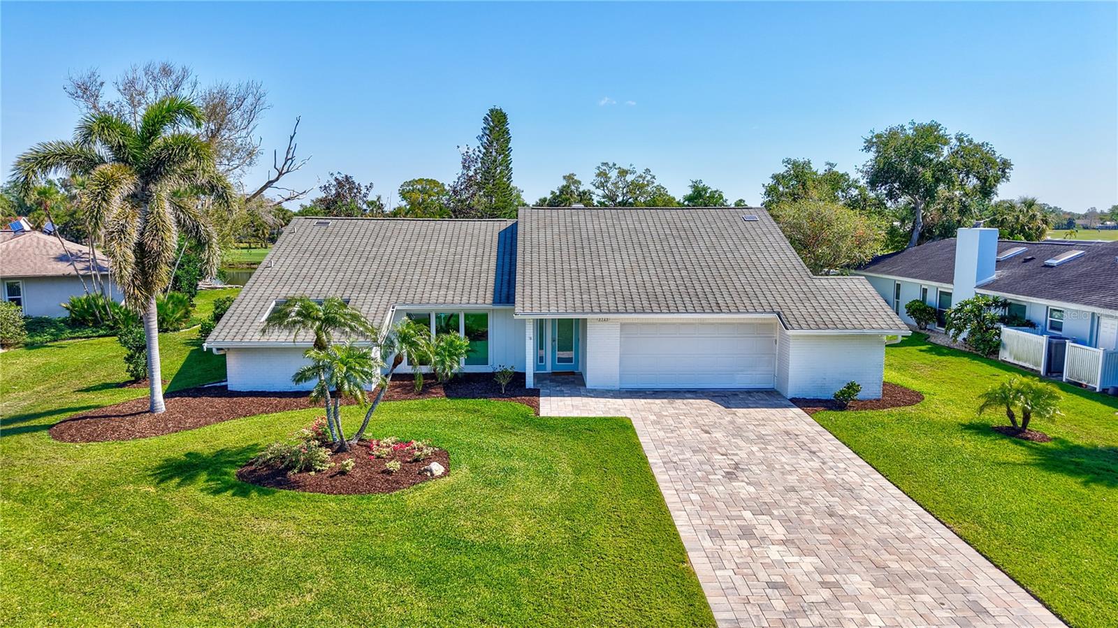 3725 SPYGLASS HILL RD