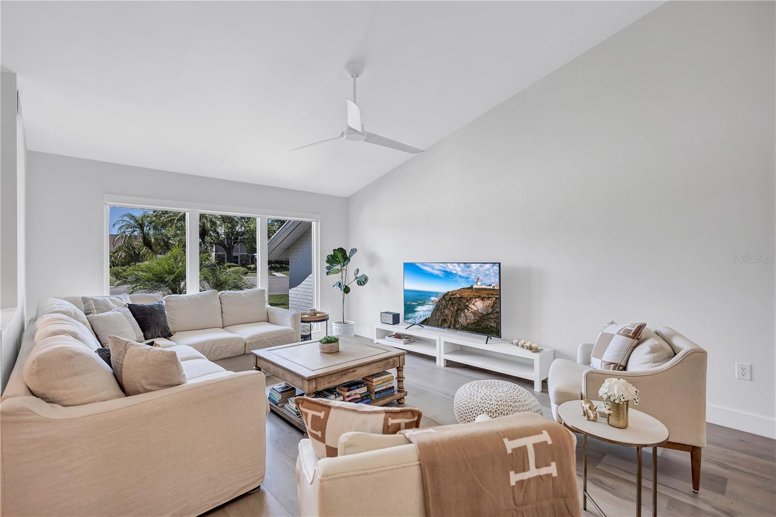 3725 SPYGLASS HILL RD