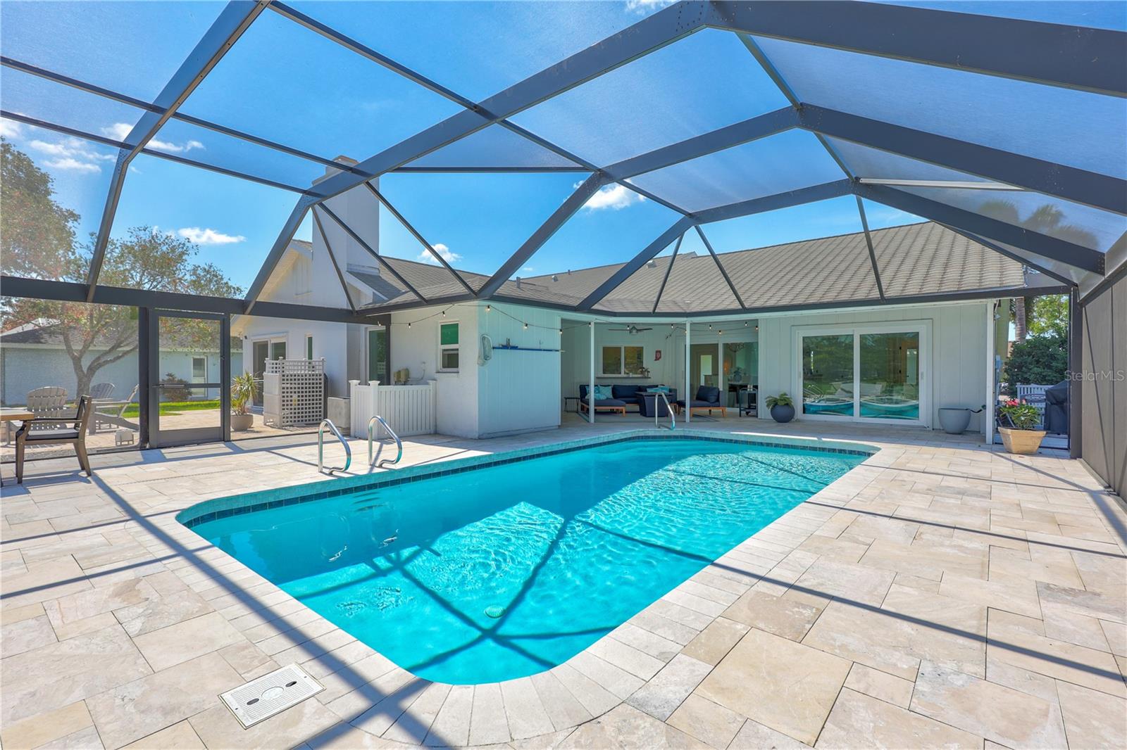 3725 SPYGLASS HILL RD