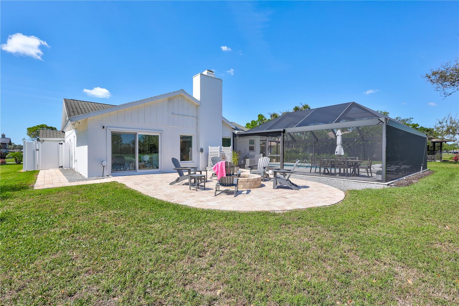 3725 SPYGLASS HILL RD