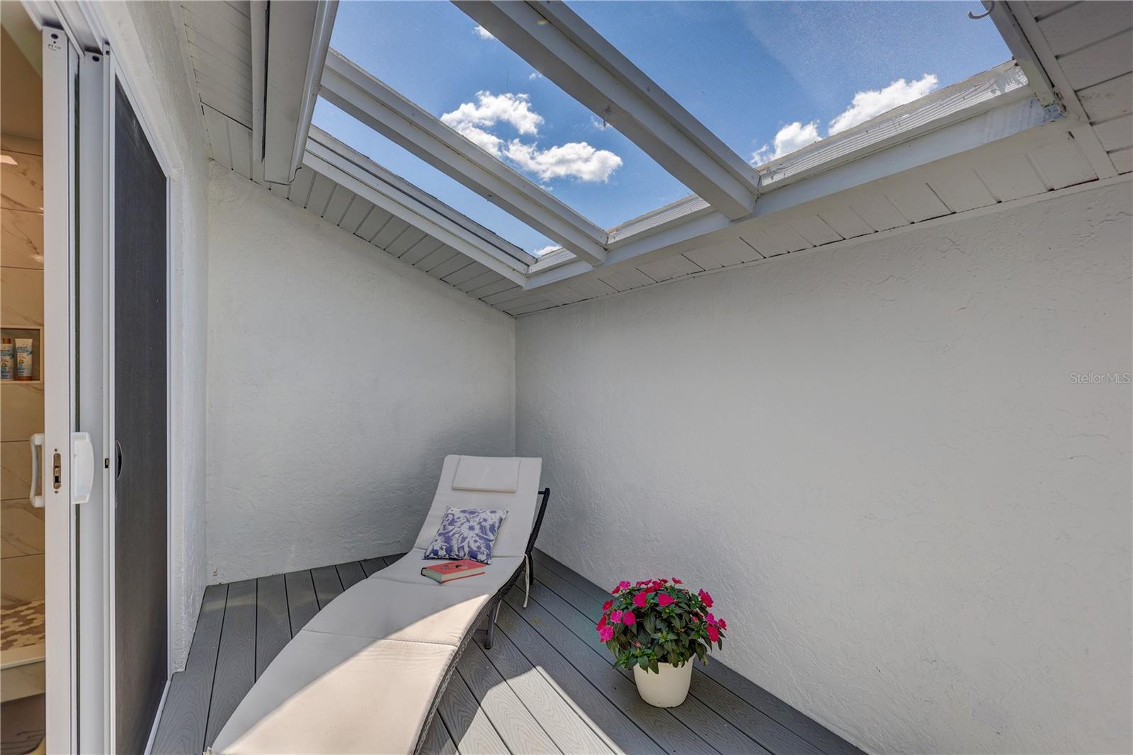 3725 SPYGLASS HILL RD