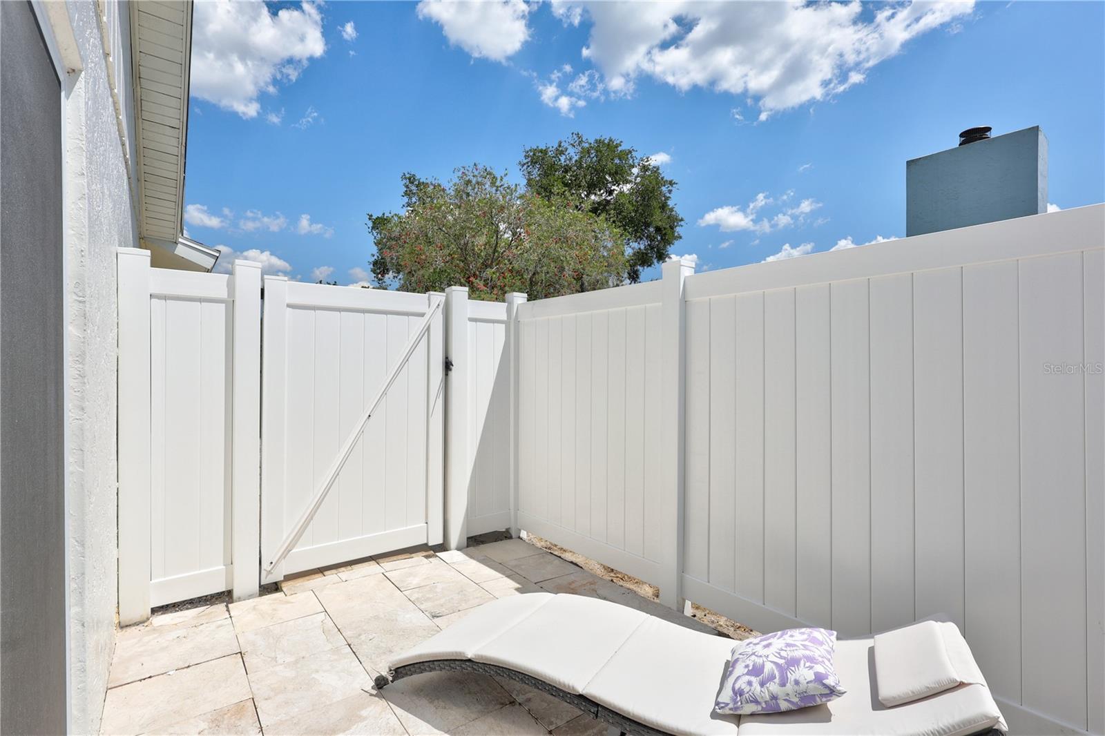 3725 SPYGLASS HILL RD