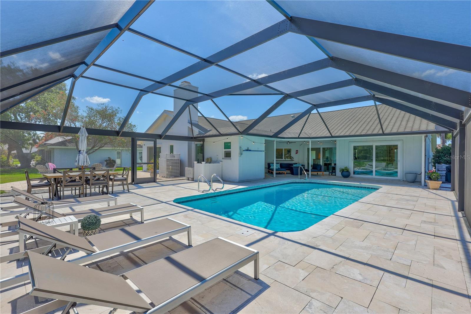 3725 SPYGLASS HILL RD