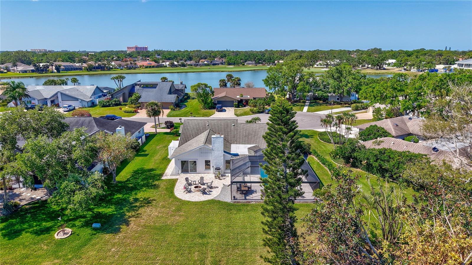 3725 SPYGLASS HILL RD