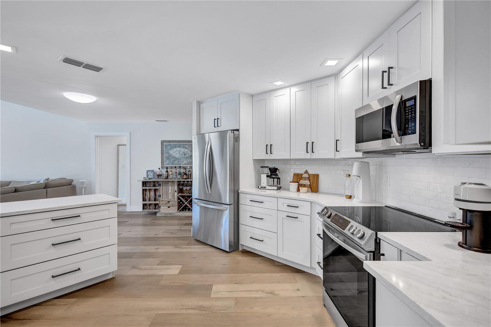 3725 SPYGLASS HILL RD