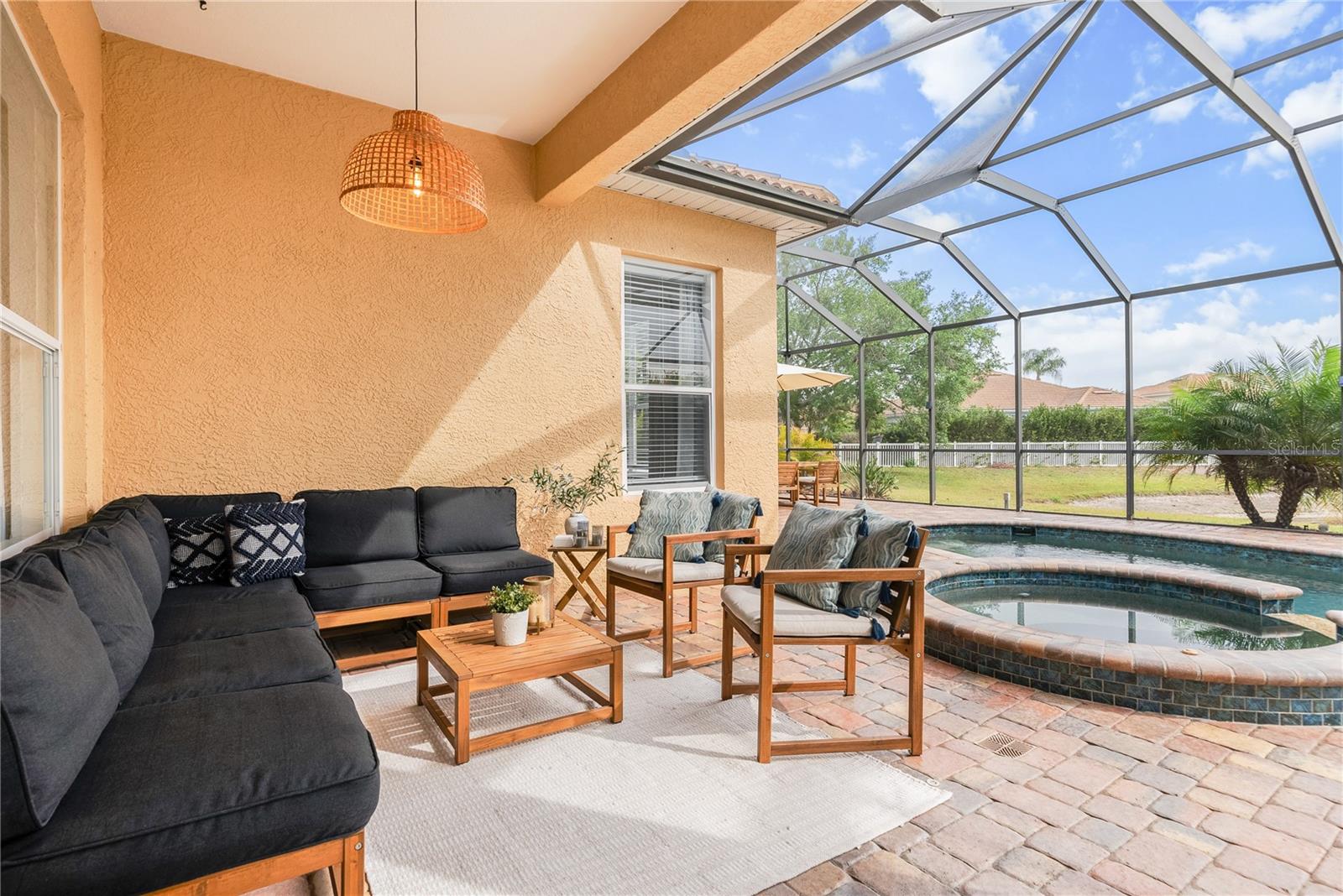 1189 FRASER PINE BLVD