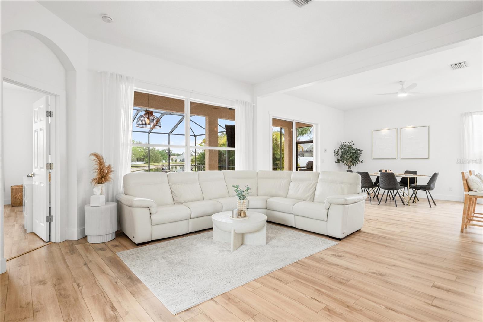 1189 FRASER PINE BLVD