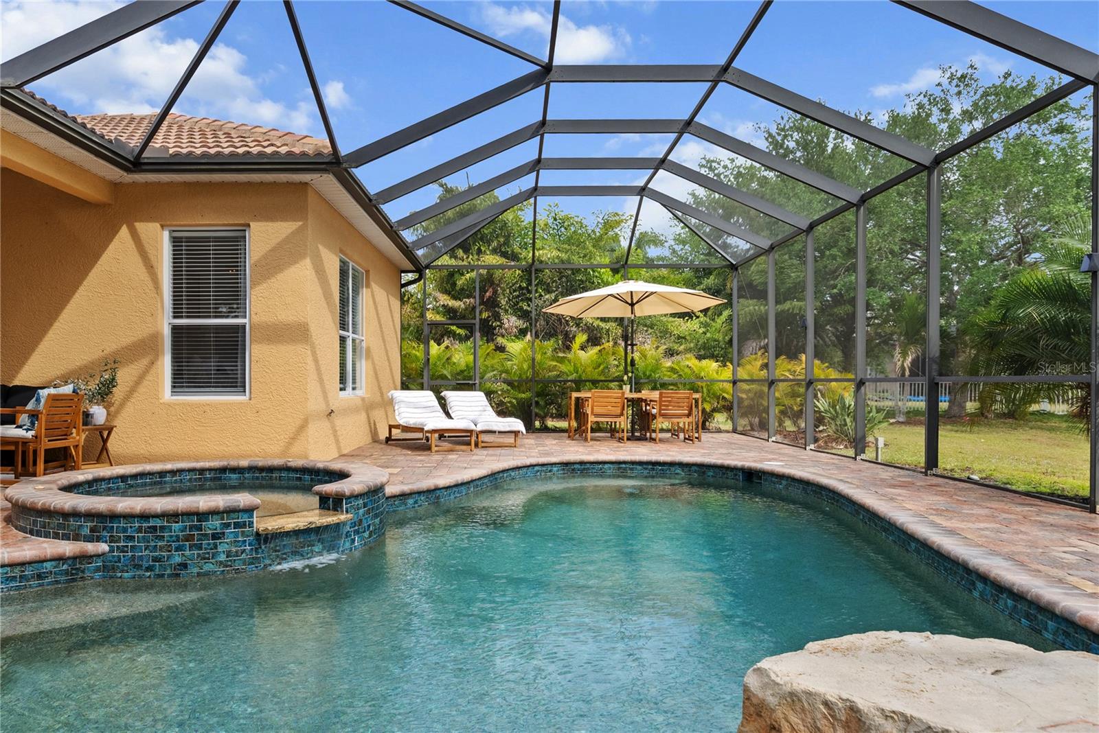 1189 FRASER PINE BLVD