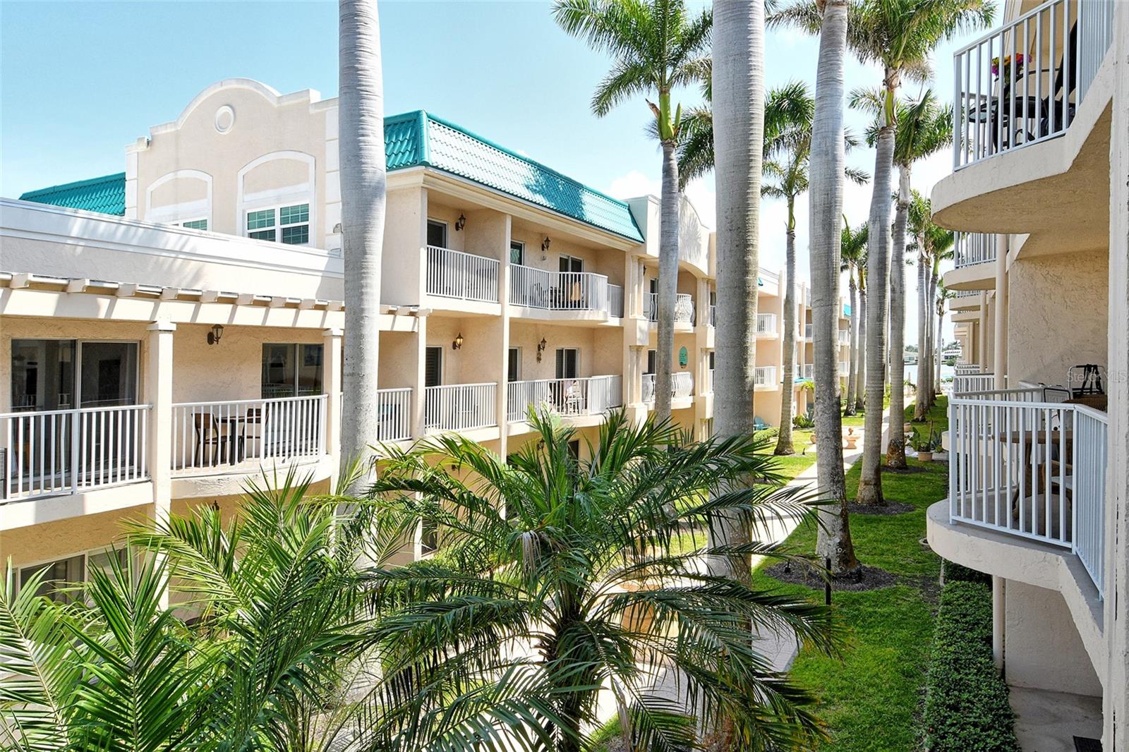 5963 MIDNIGHT PASS RD #355