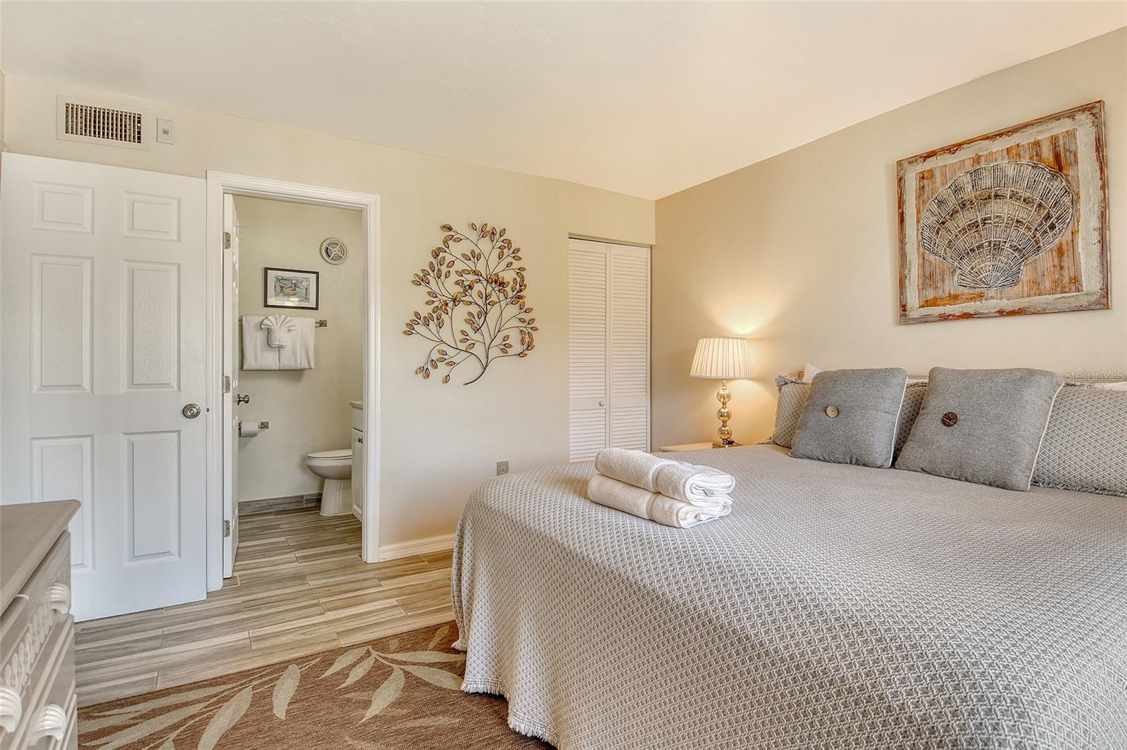 5963 MIDNIGHT PASS RD #355