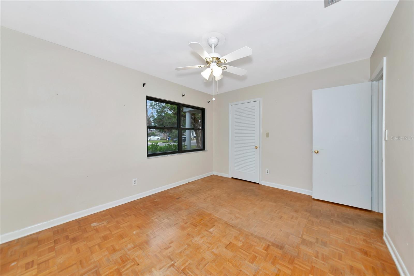 320 25TH ST W