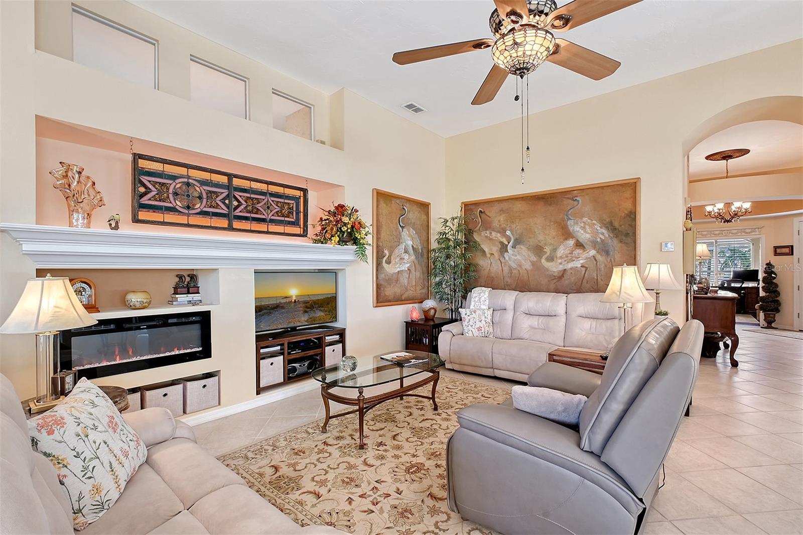 6642 OAKLAND HILLS DR
